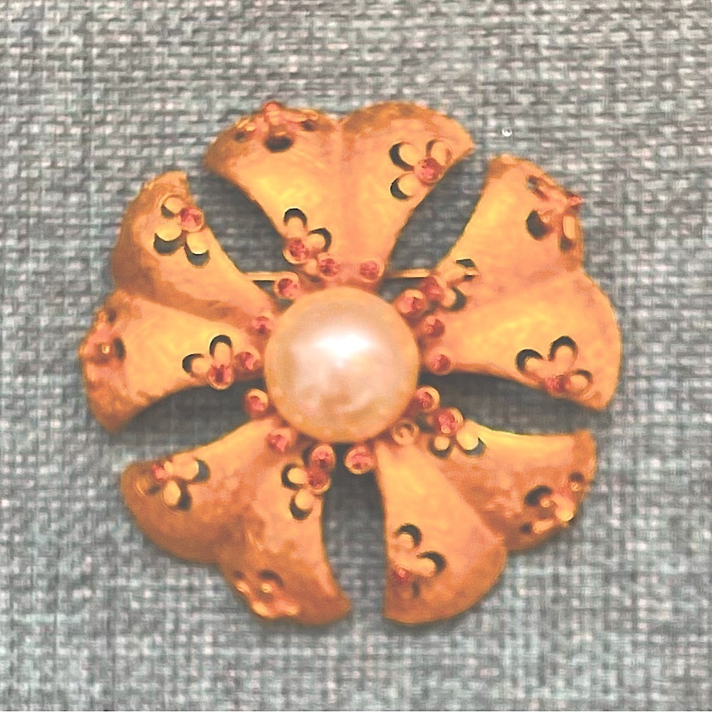 Vintage Signed Florenza Gold Tone Brooch with Faux Pearls